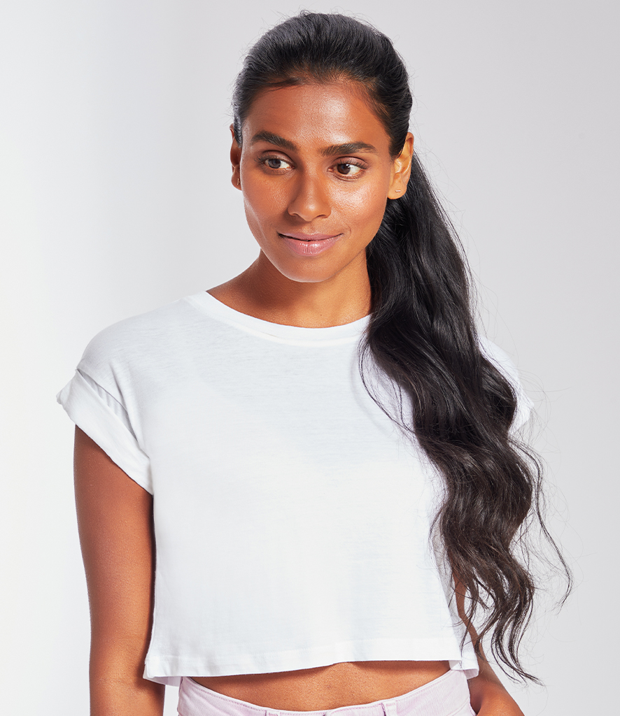 cropped white tshirt