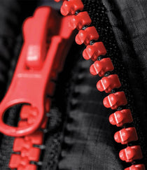 Black/True Red