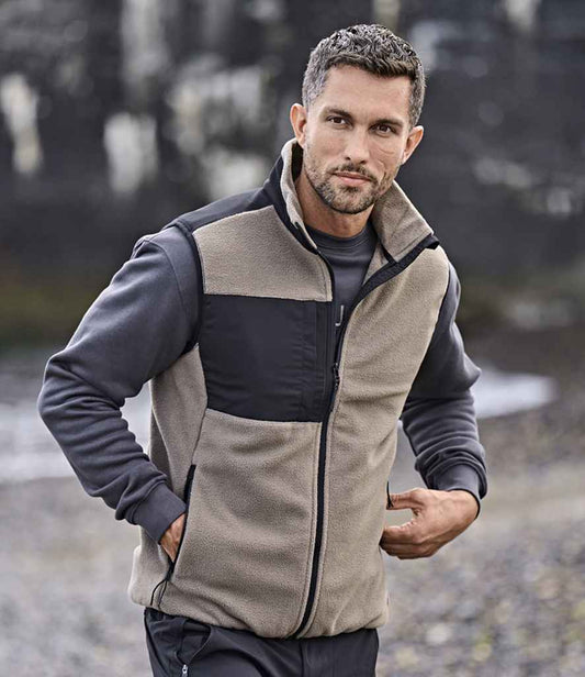 Clay/Black